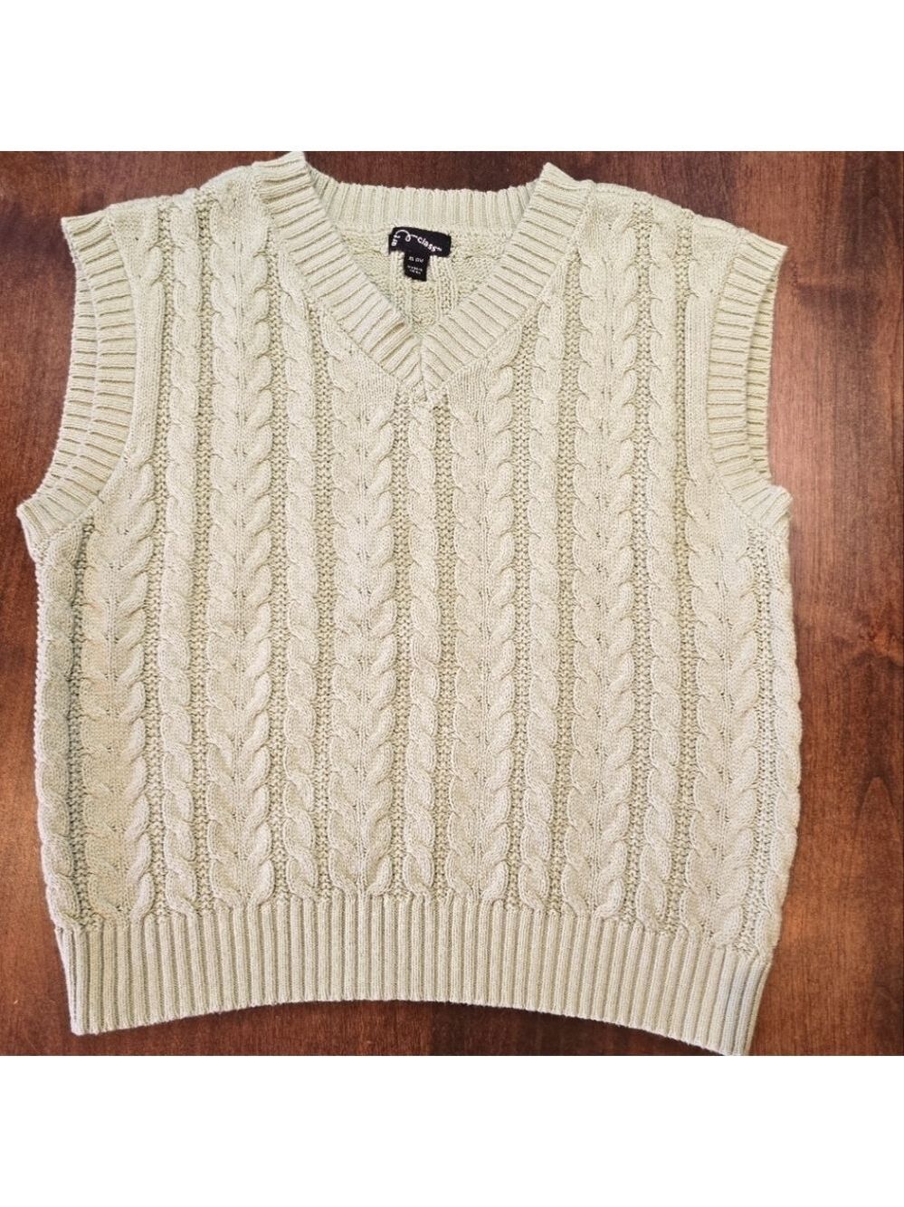 Cable Knit Sweater Vest - Light Green